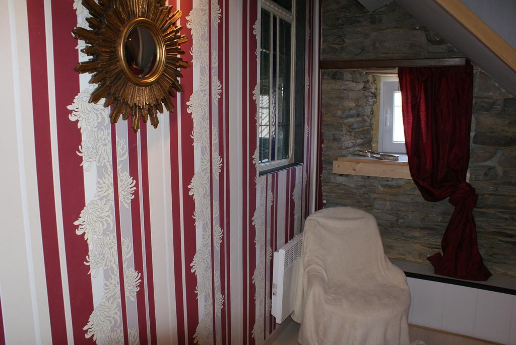 Le Gite De L Ourthe Ortheuville エクステリア 写真